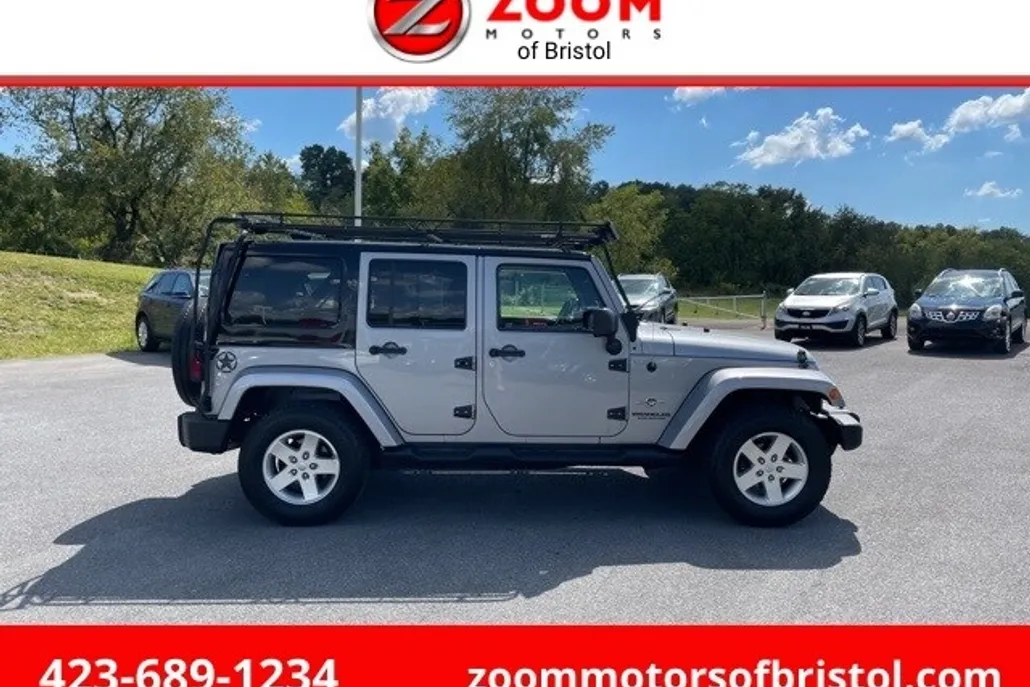 2014 Jeep Wrangler Unlimited Freedom photo 1