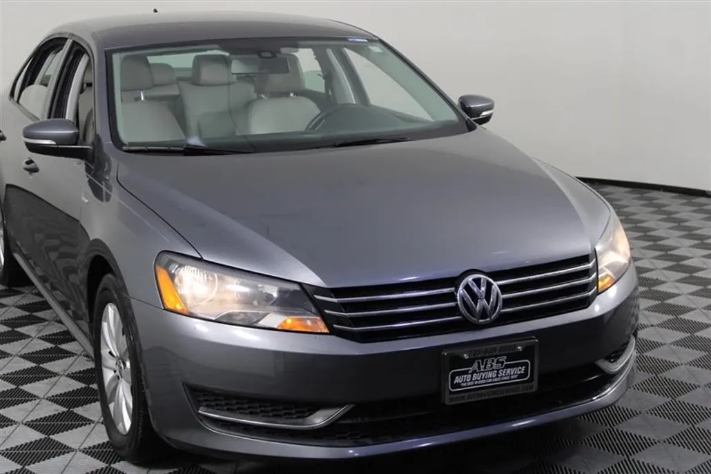 2014 Volkswagen Passat Wolfsburg Edition S photo 1