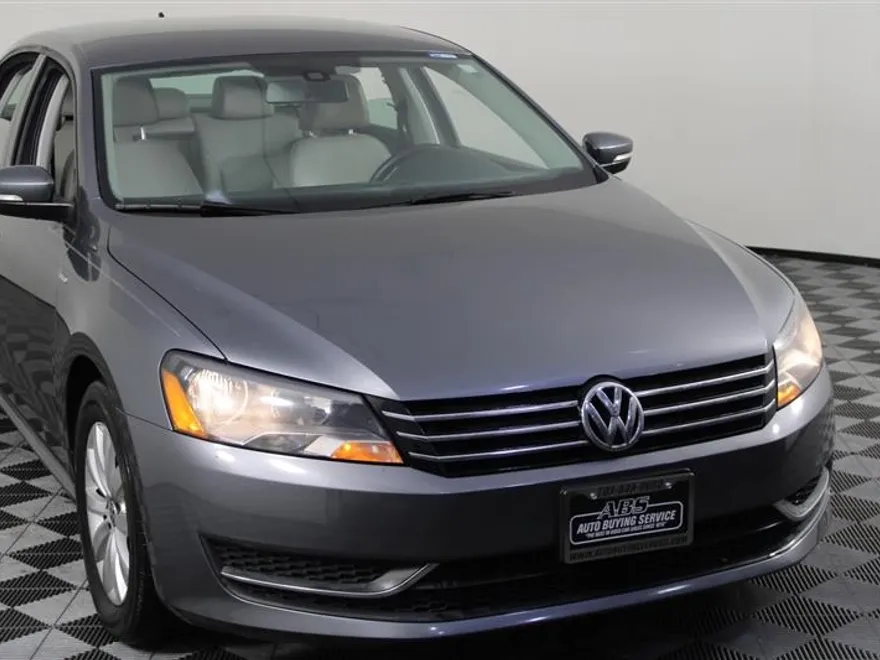 2014 Volkswagen Passat Wolfsburg Edition S photo 1