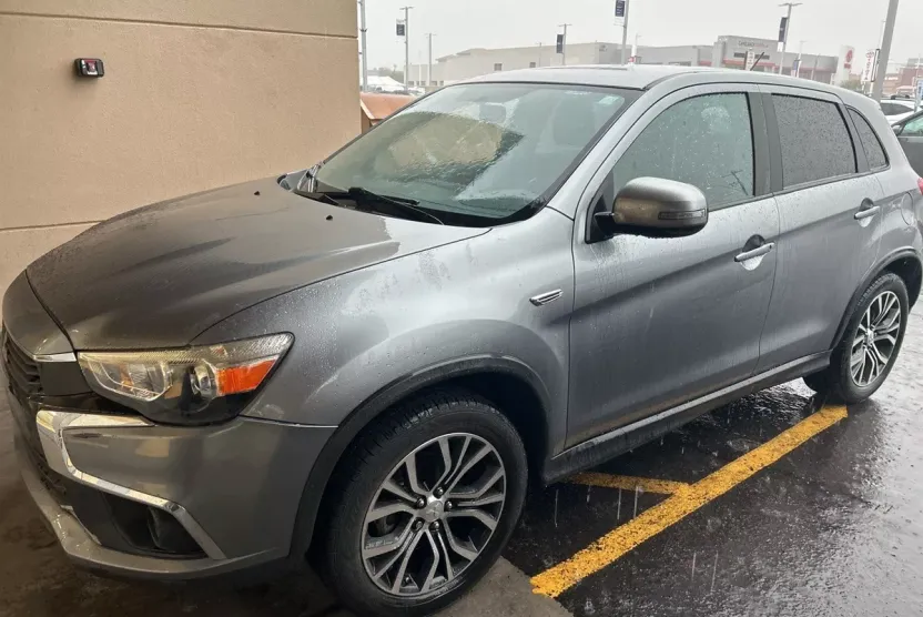 2016 Mitsubishi Outlander Sport ES photo 1