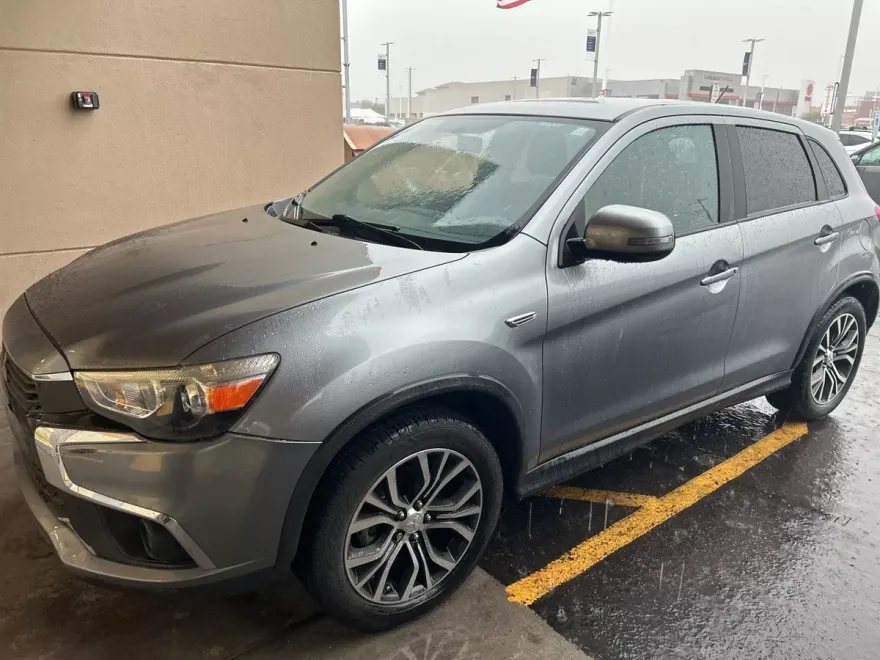 2016 Mitsubishi Outlander Sport ES photo 1