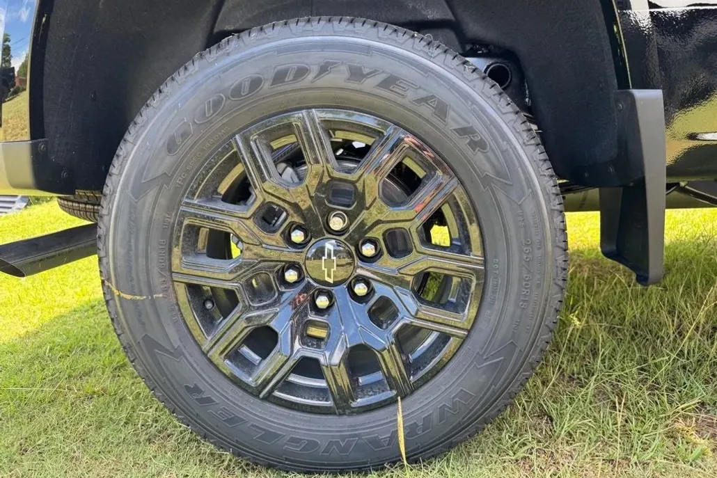 2026 Chevrolet Colorado Work Truck photo 1