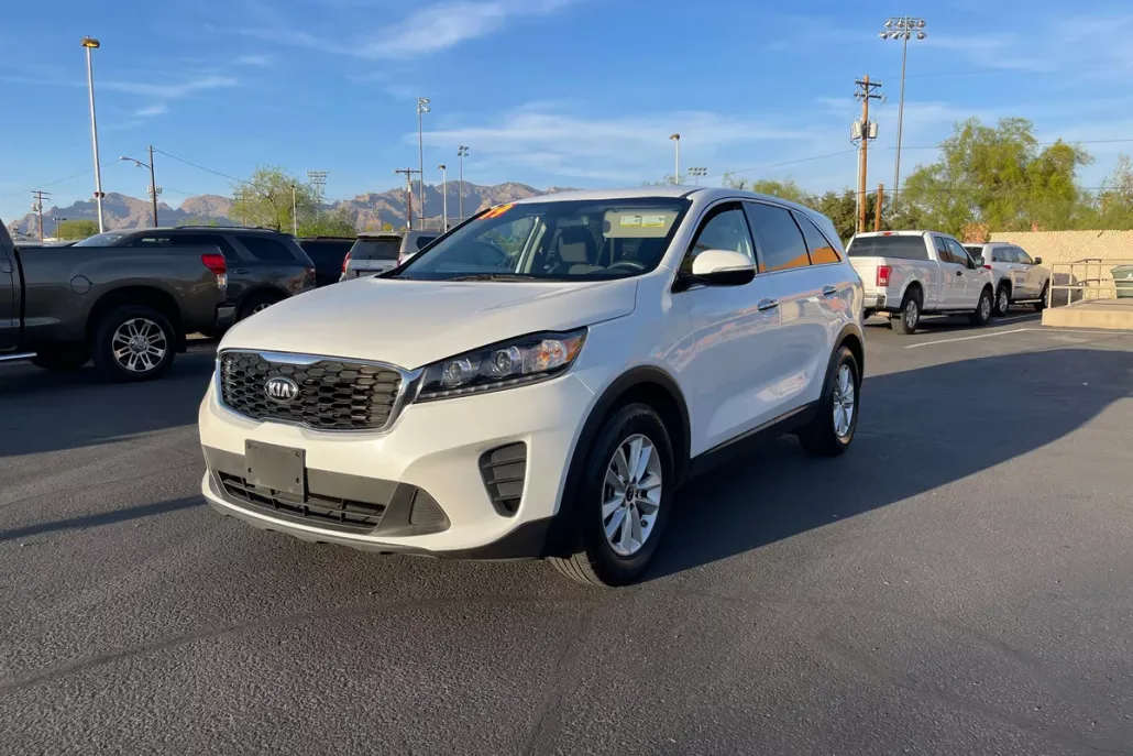 2019 Kia Sorento LX photo 1