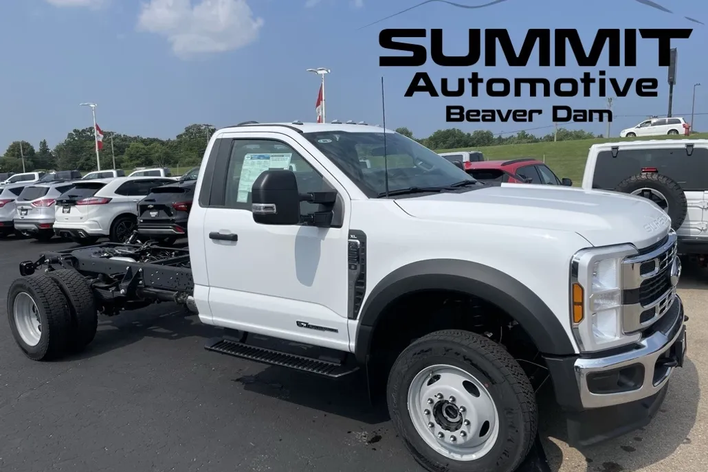 2025 Ford F-550 XL photo 1