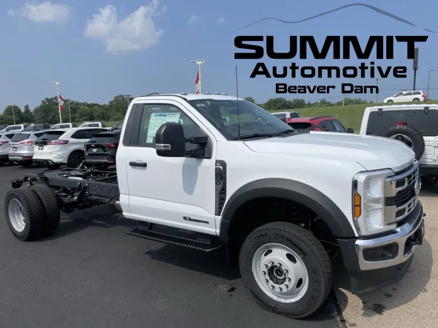 2025 Ford F-550 XL photo 1