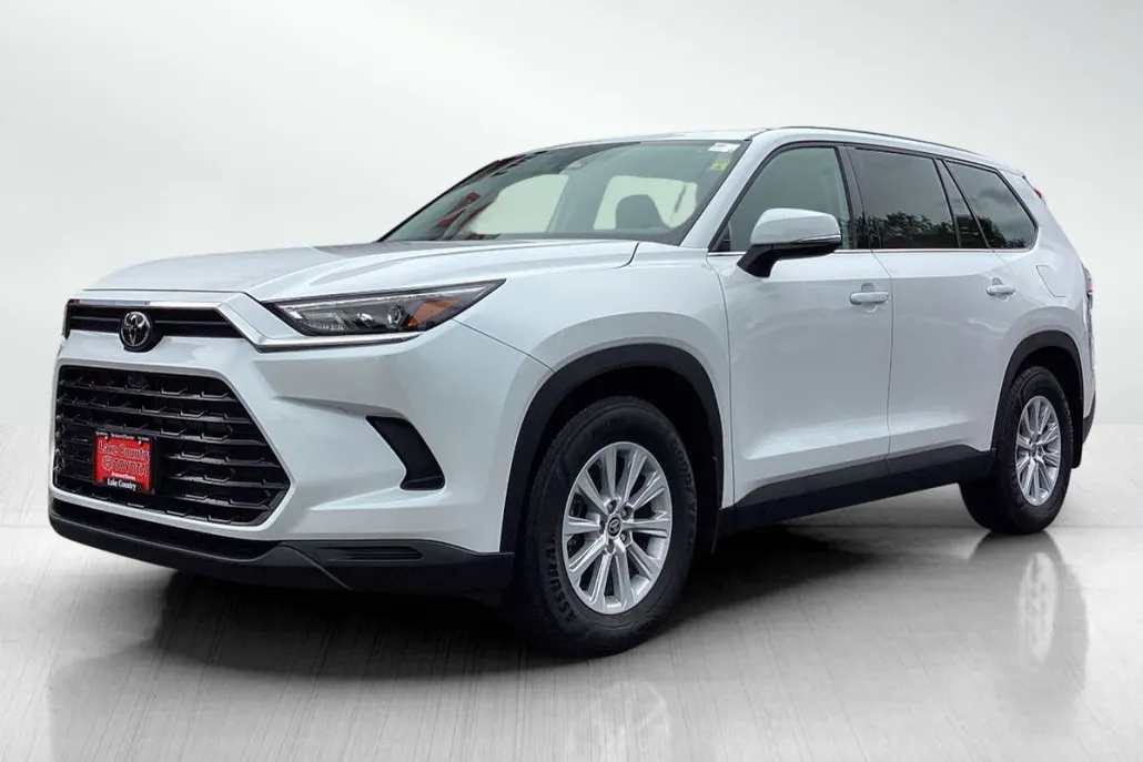 2024 Toyota Highlander Hybrid XLE photo 1