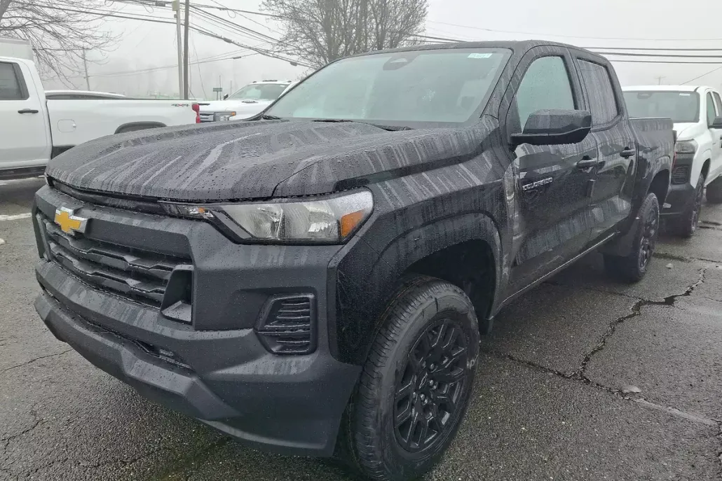 2025 Chevrolet Colorado LT photo 1
