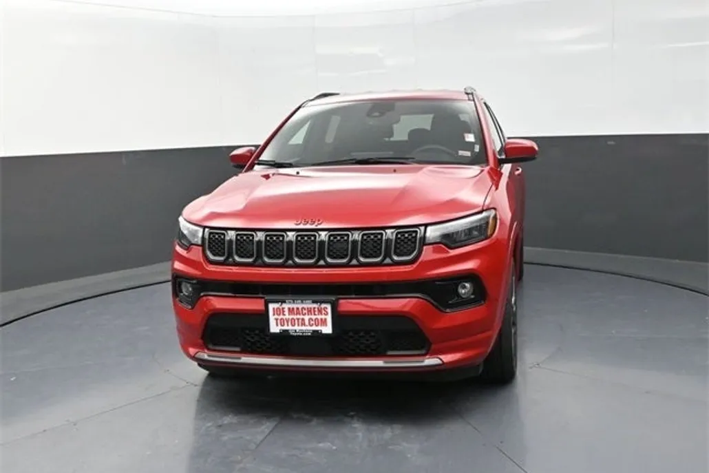 2023 Jeep Compass Limited photo 1