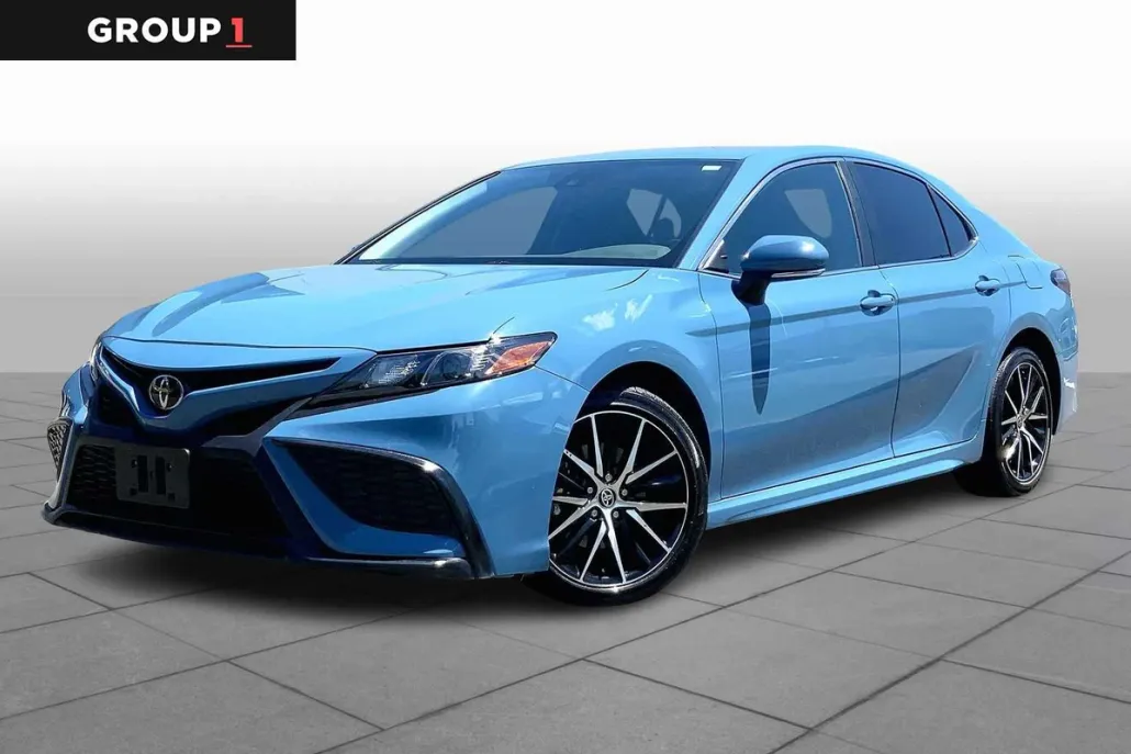 2024 Toyota Camry SE photo 1