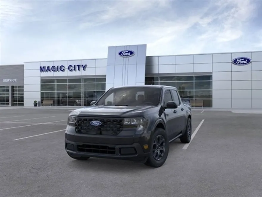 2025 Ford Maverick XLT photo 1