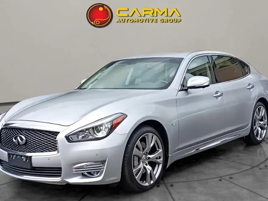 2017 Infiniti Q70L 3.7 photo 1
