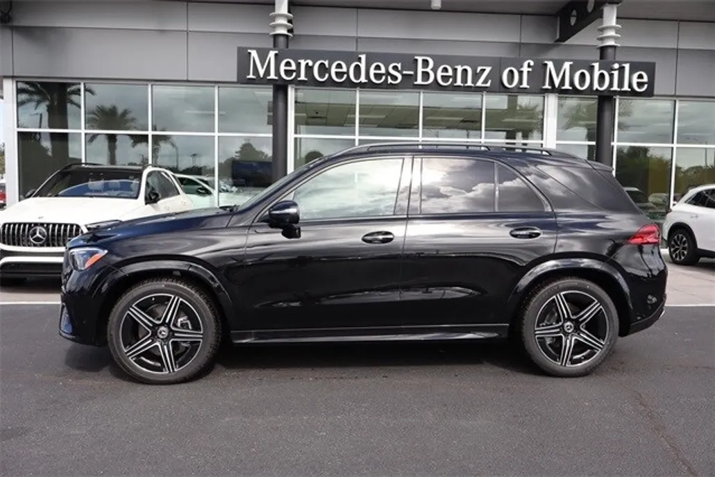 2025 Mercedes Benz GLE 580 photo 1