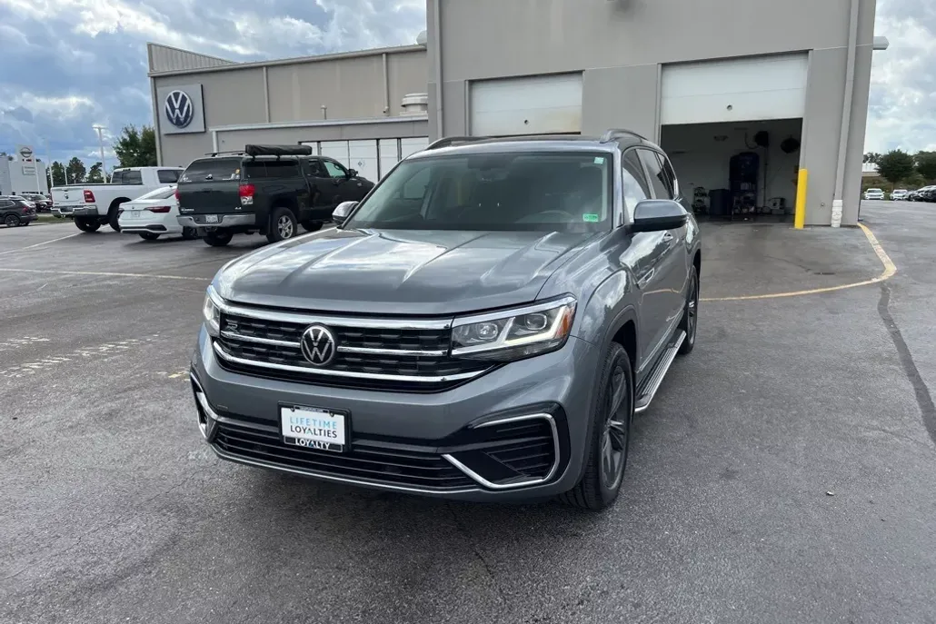 2021 Volkswagen Atlas V6 SE Technology R-Line photo 1
