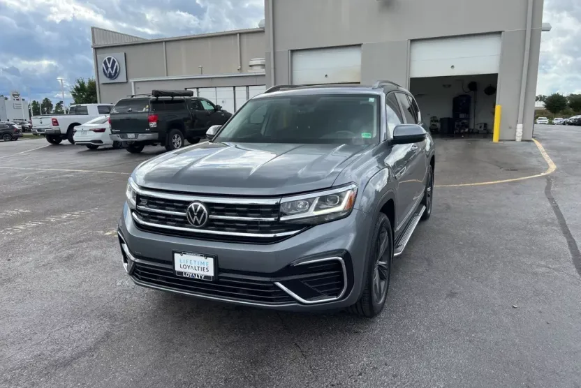 2021 Volkswagen Atlas V6 SE Technology R-Line photo 1
