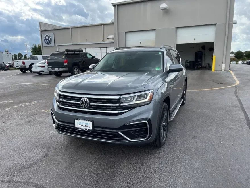 2021 Volkswagen Atlas V6 SE Technology R-Line photo 1