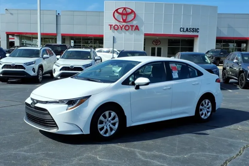2026 Toyota Corolla LE photo 1
