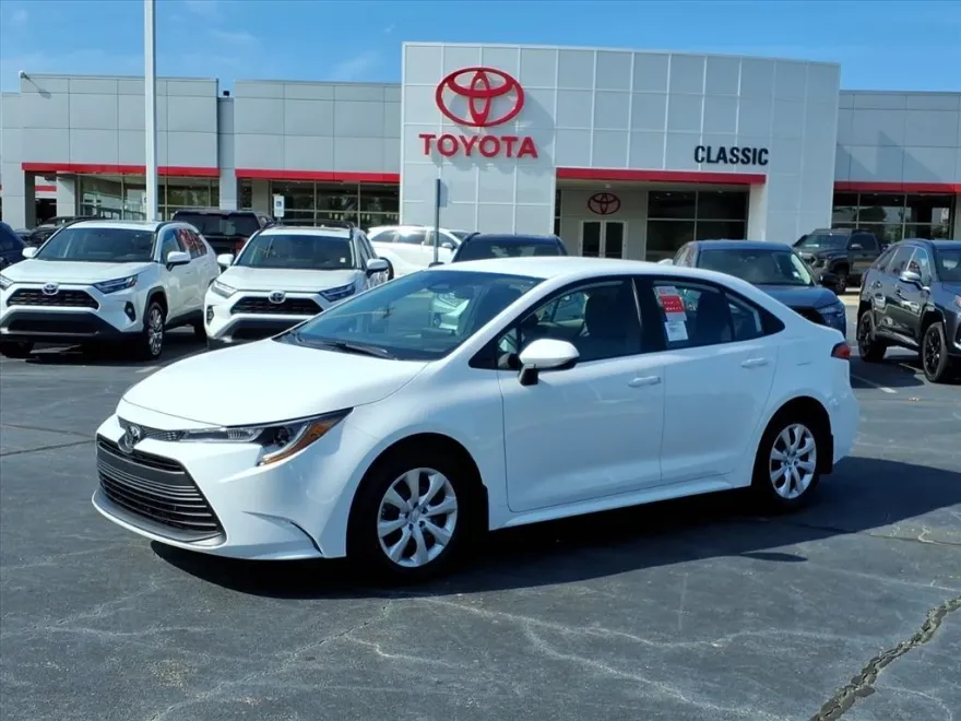 2026 Toyota Corolla LE photo 1