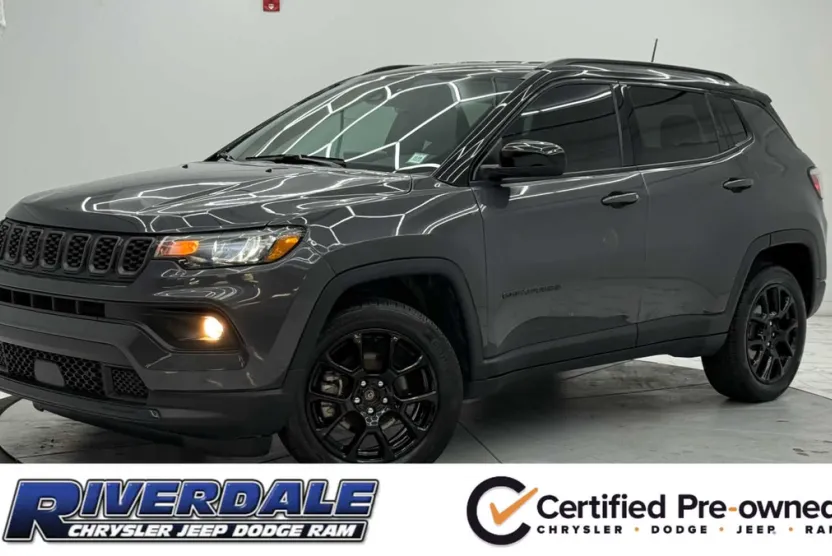 2024 Jeep Compass Latitude photo 1