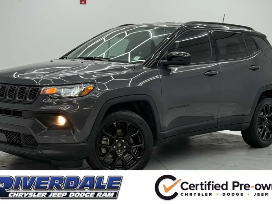 2024 Jeep Compass Latitude photo 1