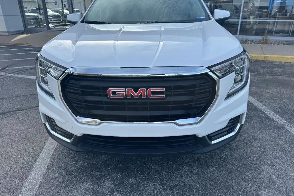 2023 Gmc Terrain SLE photo 1