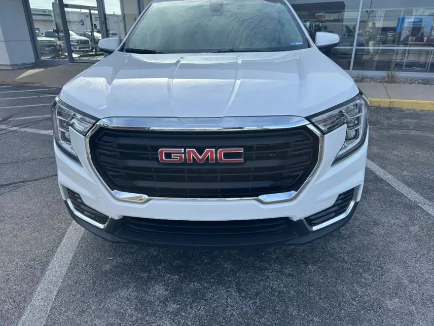 2023 Gmc Terrain SLE photo 1