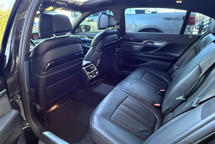 2019 Bmw 740i Sedan photo 1