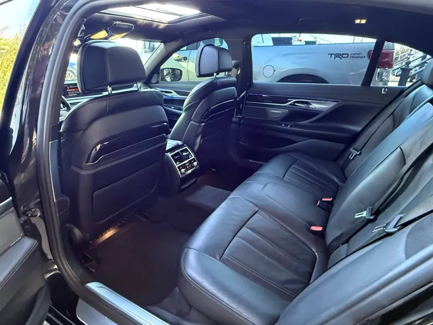 2019 Bmw 740i Sedan photo 1