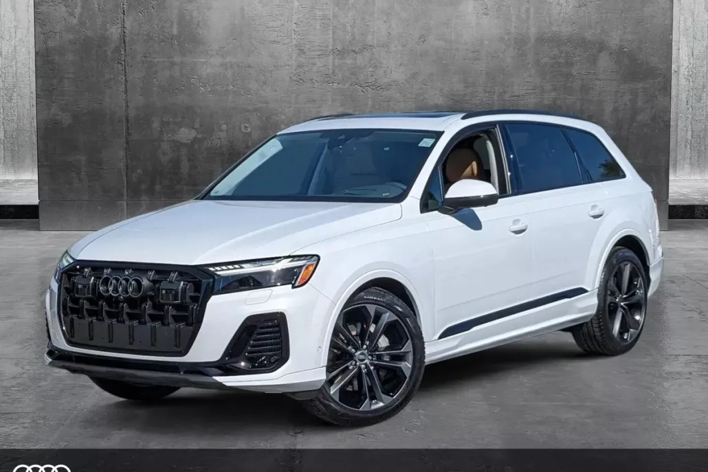 2025 Audi Q7 Prestige photo 1