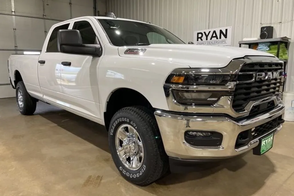 2025 Ram 2500 Tradesman photo 1