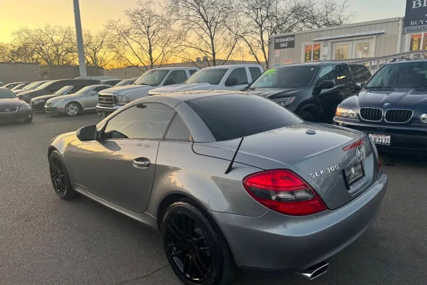2009 Mercedes Benz SLK 300 photo 1