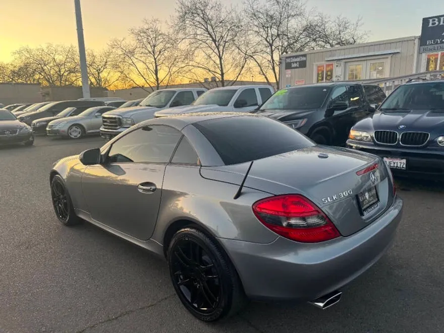 2009 Mercedes Benz SLK 300 photo 1