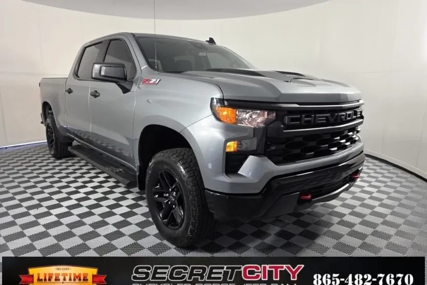 2024 Chevrolet Silverado 1500 Custom Trail Boss photo 1