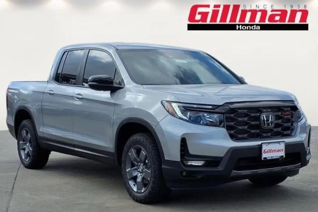 2025 Honda Ridgeline TrailSport photo 1