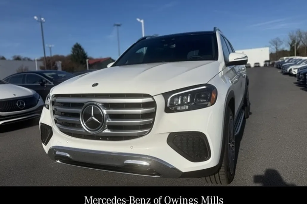 2025 Mercedes Benz GLS 450 4MATIC photo 1