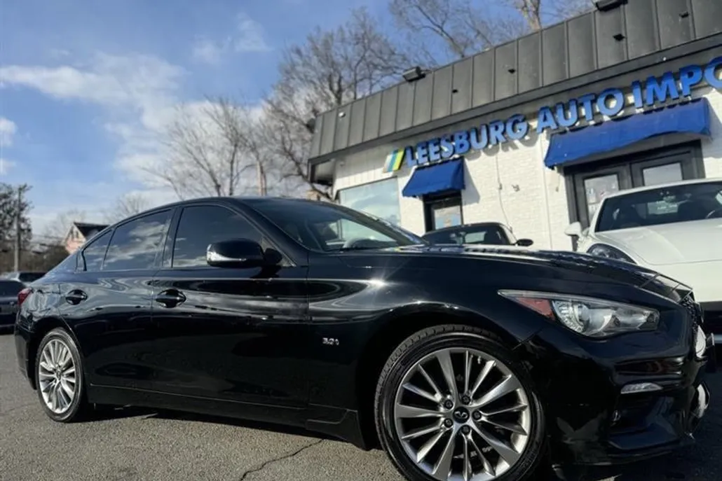 2018 Infiniti Q50 3.0t LUXE photo 1