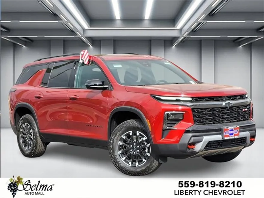 2025 Chevrolet Traverse Z71 photo 1