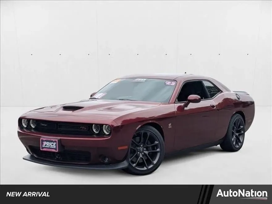 2023 Dodge Challenger R/T Scat Pack photo 1