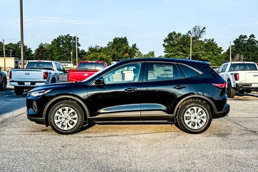 2025 Ford Escape Active photo 1