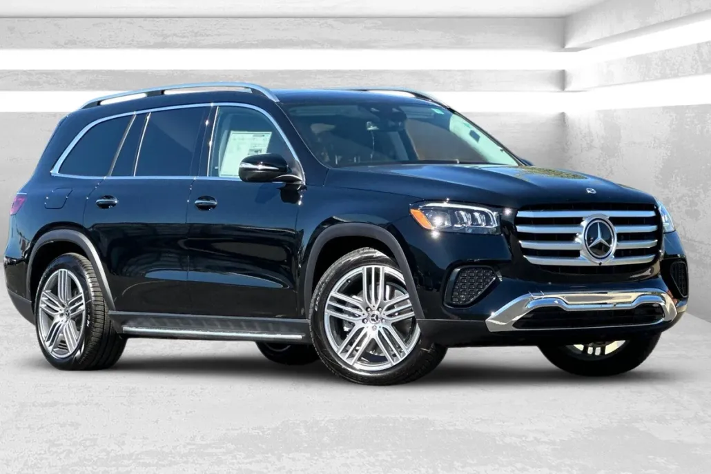 2026 Mercedes Benz GLS 450 4MATIC photo 1