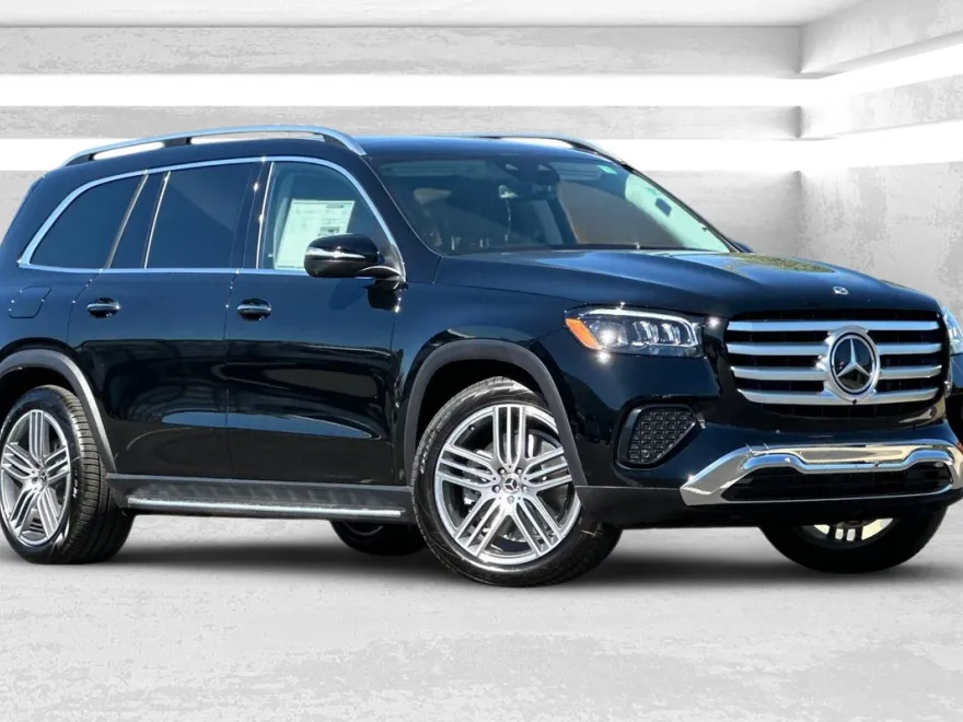 2026 Mercedes Benz GLS 450 4MATIC photo 1