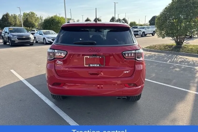 2022 Jeep Compass Limited Red Edition photo 1