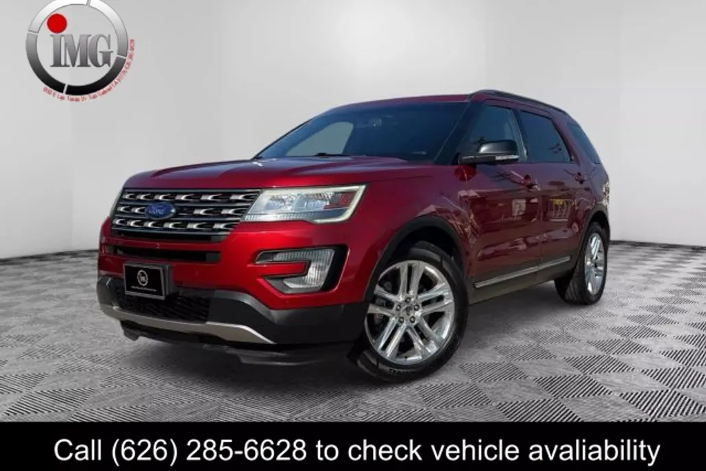 2017 Ford Explorer XLT Sport photo 1
