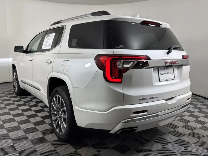 2022 Gmc Acadia Denali photo 1