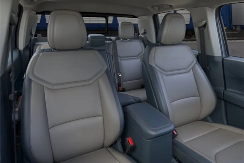 2025 Ford Maverick Lariat photo 1