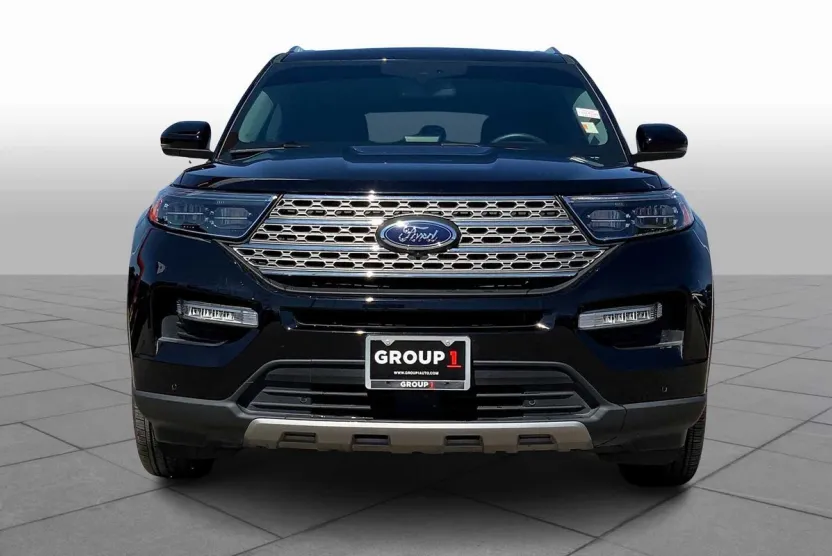 2023 Ford Explorer Limited photo 1