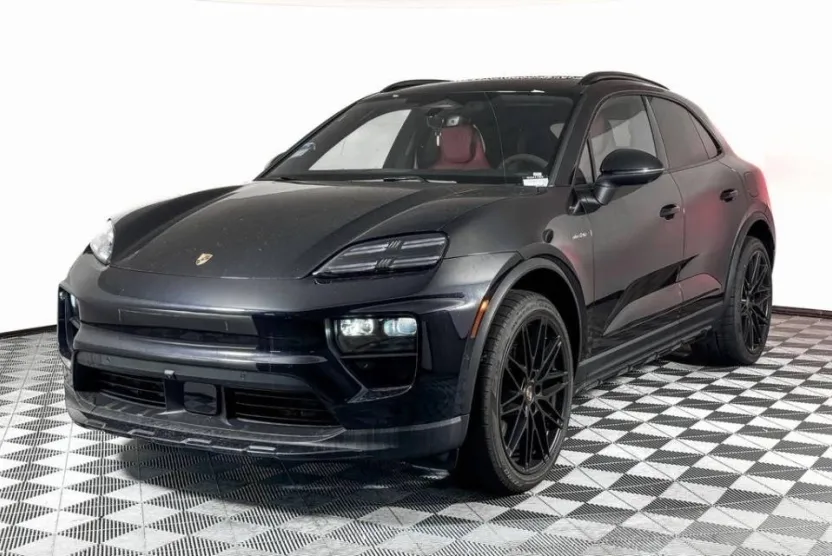 2024 Porsche Macan Electric 4 photo 1