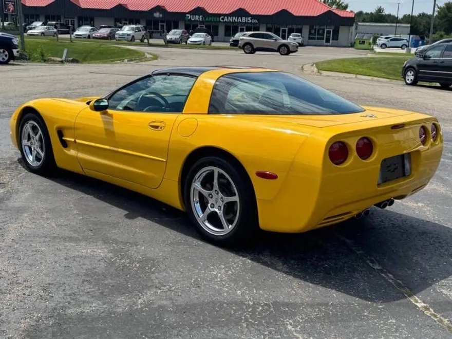 2003 Chevrolet Corvette photo 1