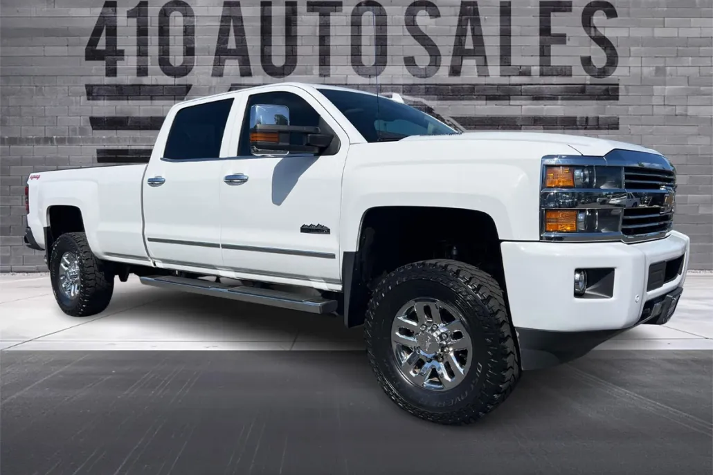 2016 Chevrolet Silverado 3500HD High Country photo 1