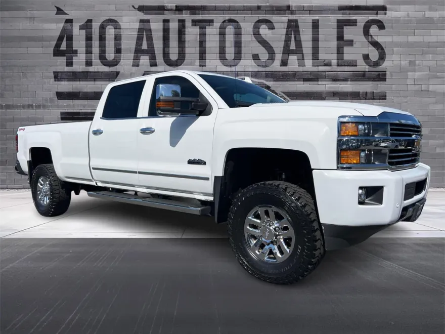 2016 Chevrolet Silverado 3500HD High Country photo 1