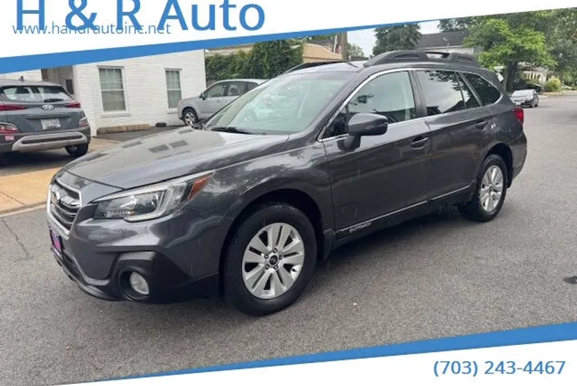 2019 Subaru Outback 2.5i Premium photo 1